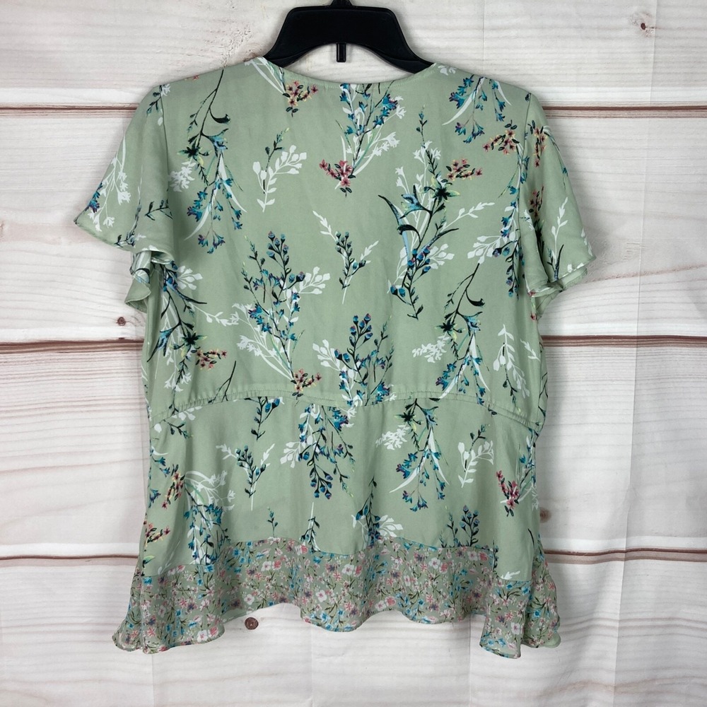 SOHO Top Womens Small Green Faux Wrap Blouse Floral Tie Waist Flutter Sleeve - Picture 7 of 8
